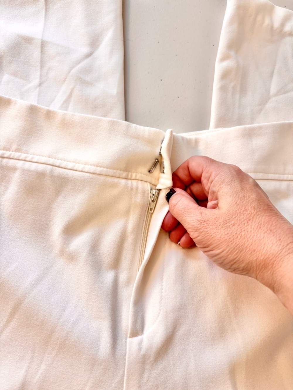 Coldwater Creek Pants Size 16 White Natural Fit Straight-Leg Crepe Euro Summer - Picture 3 of 7